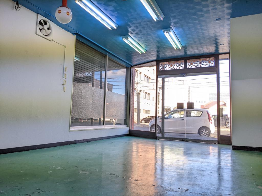 【価格改定】西５条南１３丁目　店舗付中古物件 内観