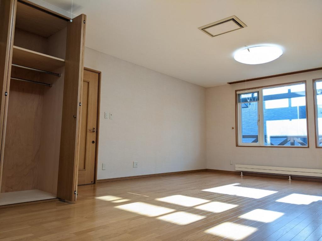 ☆商談中☆【価格改定】☆２世帯中古住宅☆ 内観