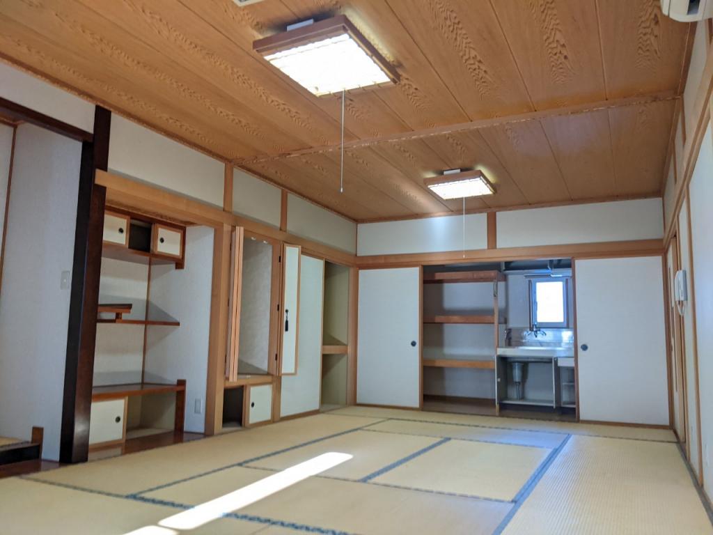 ☆商談中☆【価格改定】☆２世帯中古住宅☆ 内観