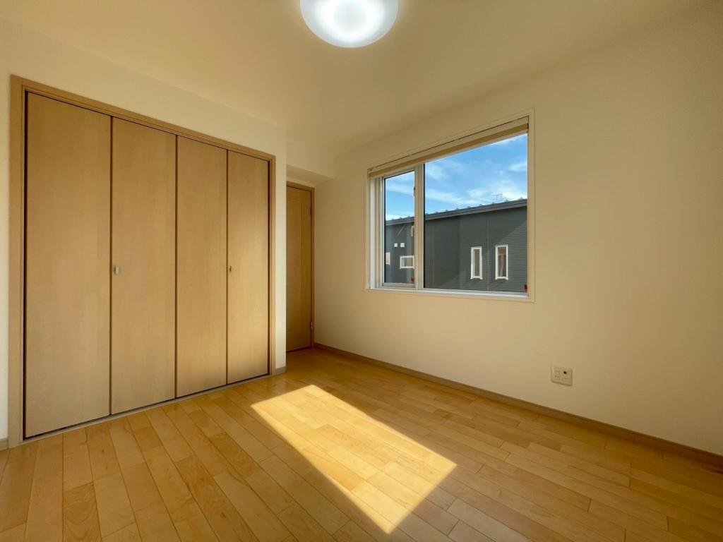 ※商談中※【一条工務店様施工の築浅平家♪】大空町４丁目　中古戸建 内観