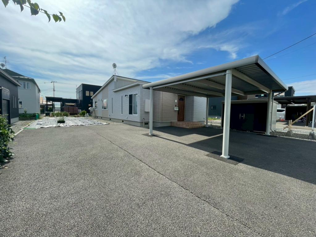 ※商談中※【一条工務店様施工の築浅平家♪】大空町４丁目　中古戸建 内観