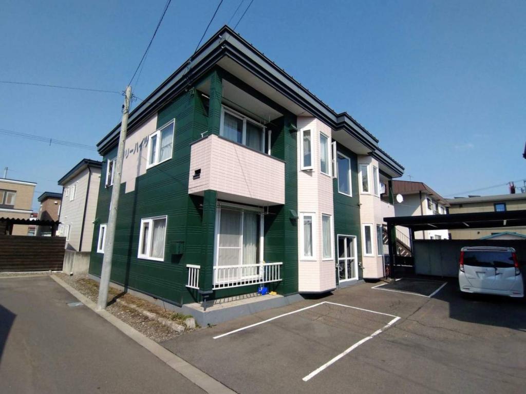 リリーハイツ 外観