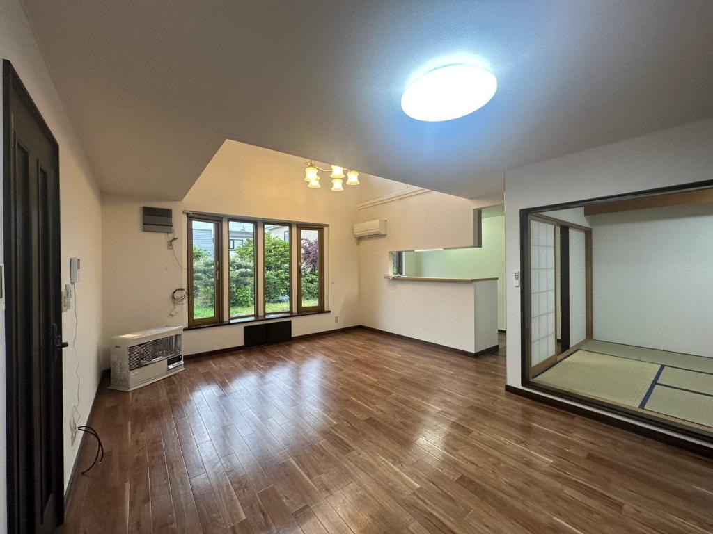 音更町柳町南区2世帯住宅 内観